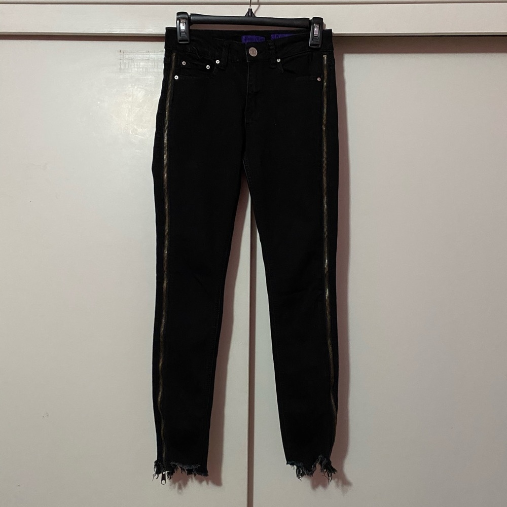 Black Skinny Jeans/Jeggings